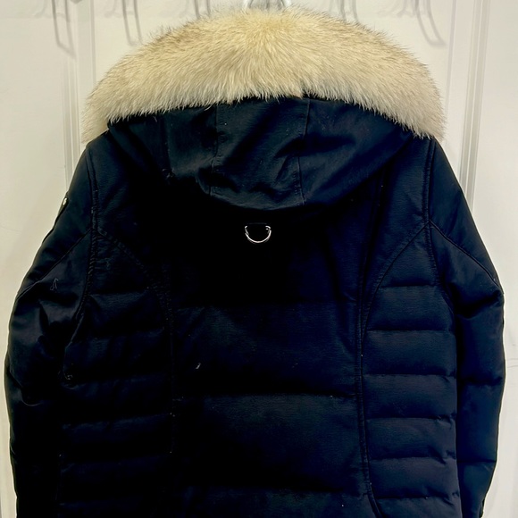 Moose Knuckles- Original Stirling Parka With Neoshear Details - Picture 3 of 4